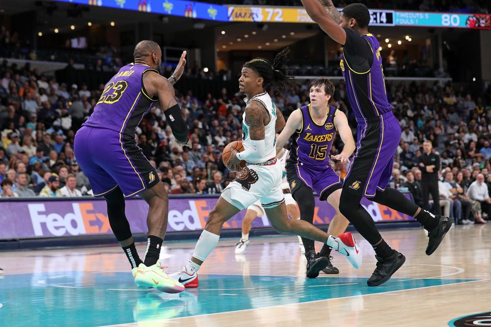 曼联考虑以 曼联考虑以